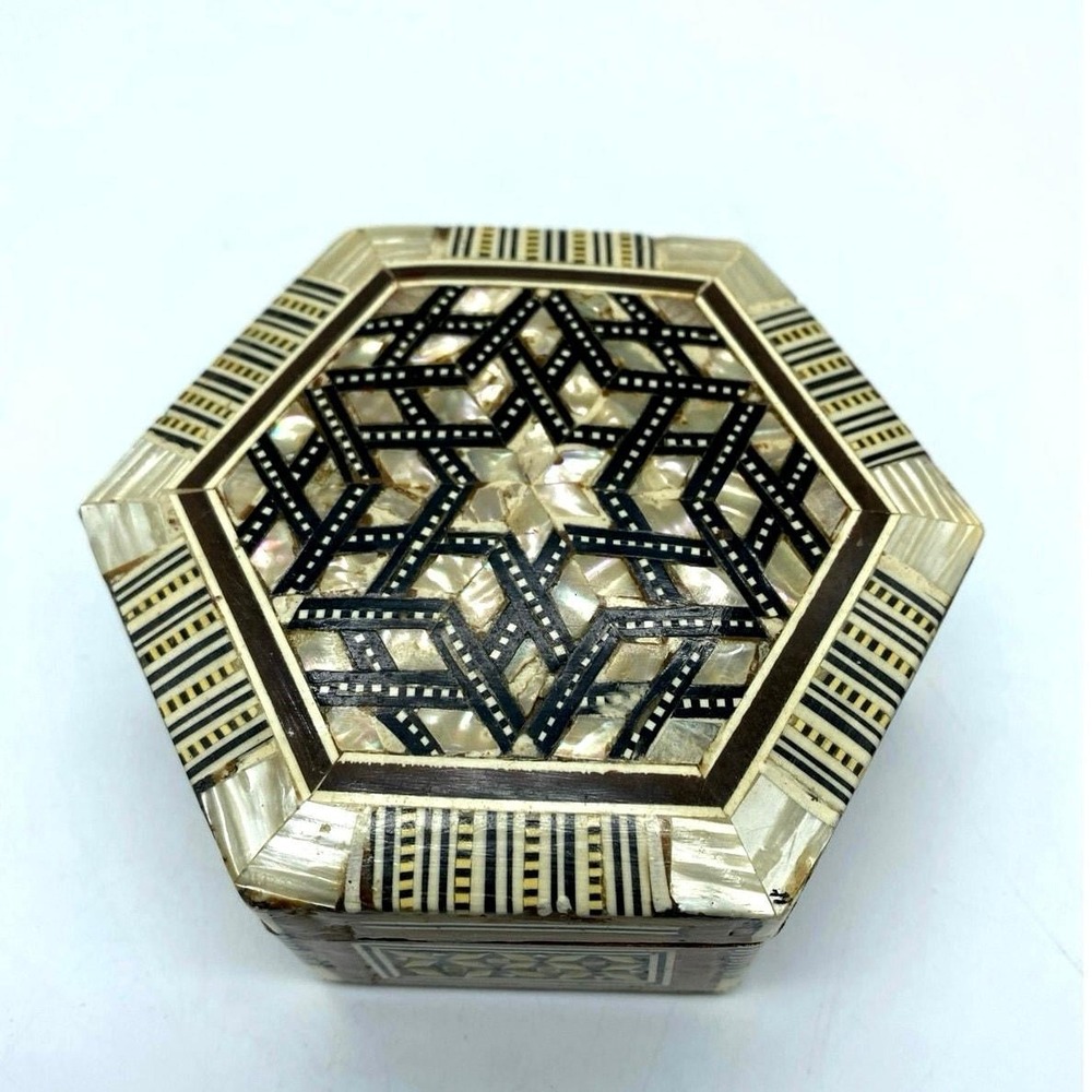 Vintage Egyptian Mosaic Inlaid-Mother‎ of Pearl Jewelry Trinket Box
